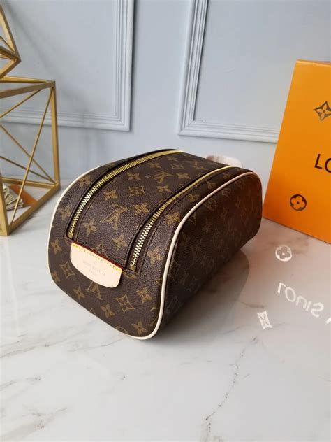 fake louis vuitton mens wash bag|louis vuitton dopp kit.